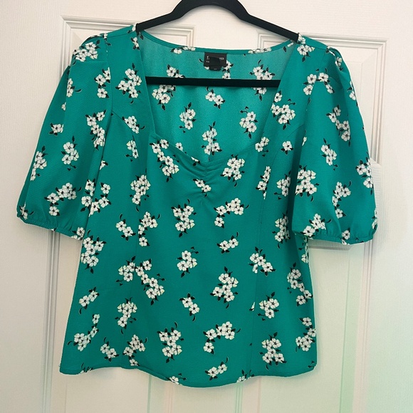 Floral blouse - Picture 1 of 3